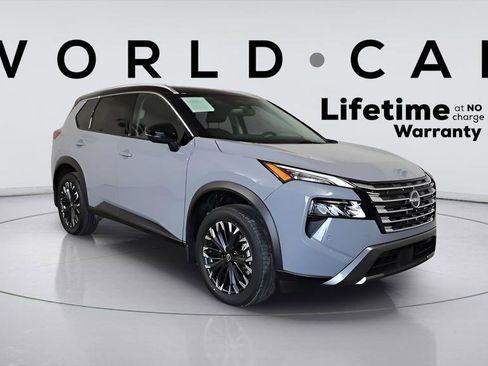 Used 2025 Nissan Rogue SL w/ Tech Package image 1