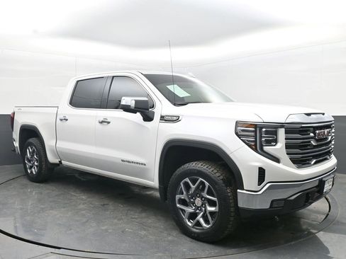 Certified 2022 GMC Sierra 1500 SLT w/ SLT Convenience Package image 1