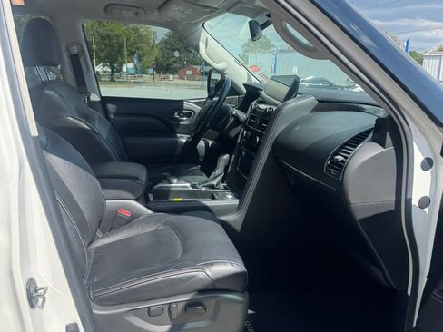 Used 2024 INFINITI QX80 Luxe image 12