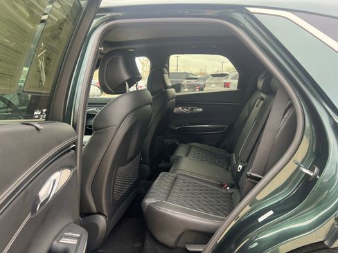 Used 2023 Genesis GV70 3.5T Sport w/ Sport Prestige Package image 18