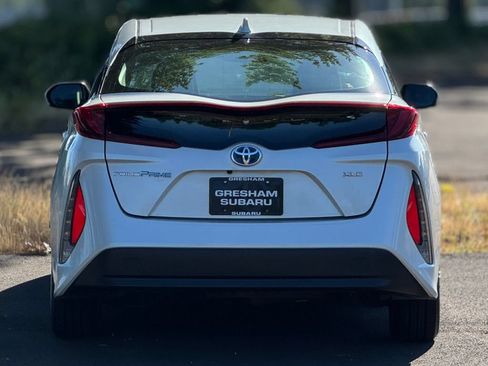 Used 2021 Toyota Prius Prime XLE FWD image 6