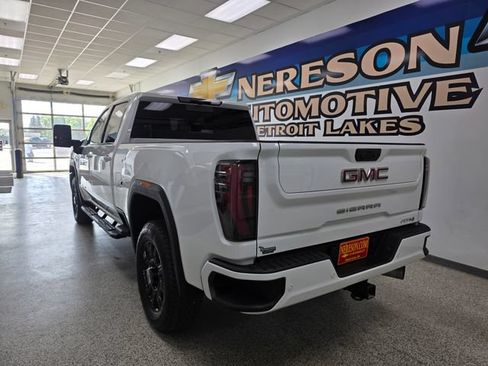 Used 2026 GMC Sierra 2500 AT4 AWD/4WD image 5