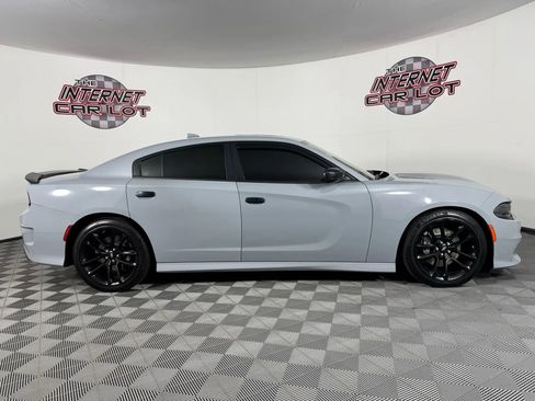 Used 2022 Dodge Charger Scat Pack w/ Navigation & Travel Group image 8