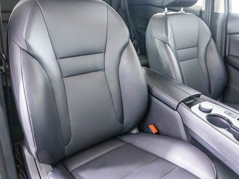 Used 2024 Nissan Rogue SV w/ SV Premium Package image 41