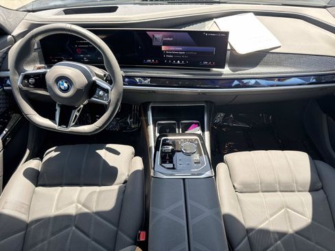 Used 2026 BMW i7 xDrive60 w/ Executive Package AWD/4WD image 9