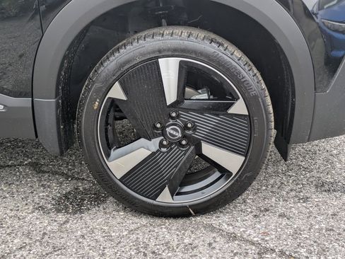 New 2026 Nissan Kicks SR FWD image 11