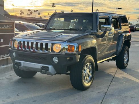 Used 2008 HUMMER H3 Luxury AWD/4WD image 5