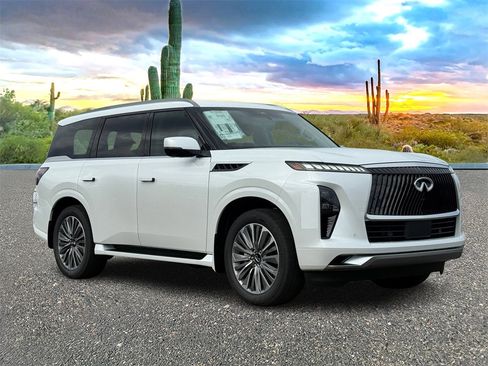 New 2026 INFINITI QX80 Luxe image 2