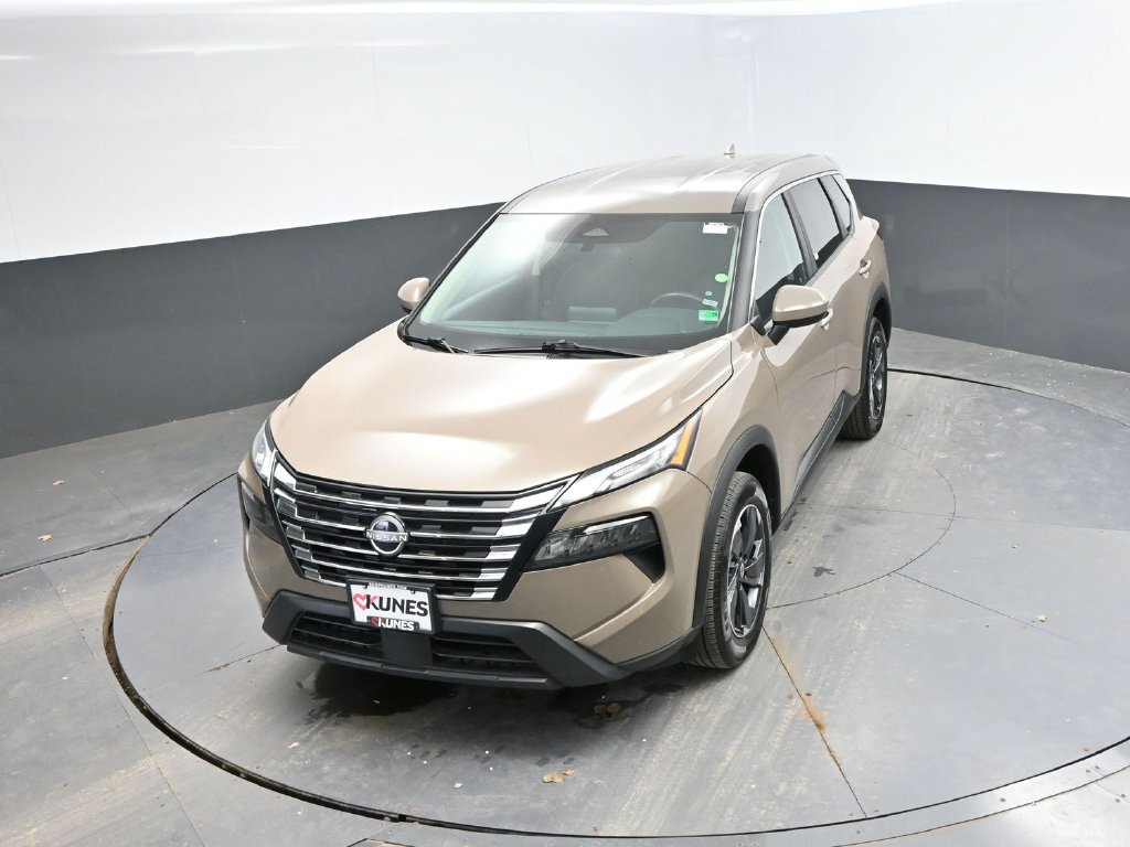 Used 2025 Nissan Rogue SV AWD/4WD image 22