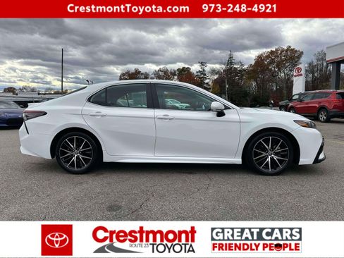 Certified 2024 Toyota Camry SE image 5