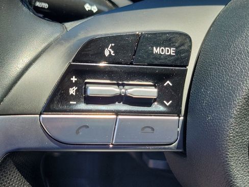 Used 2022 Hyundai Elantra SEL w/ Convenience + Premium Package FWD image 22