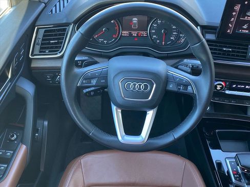 Used 2023 Audi Q5 2.0T Premium w/ Convenience Package image 5