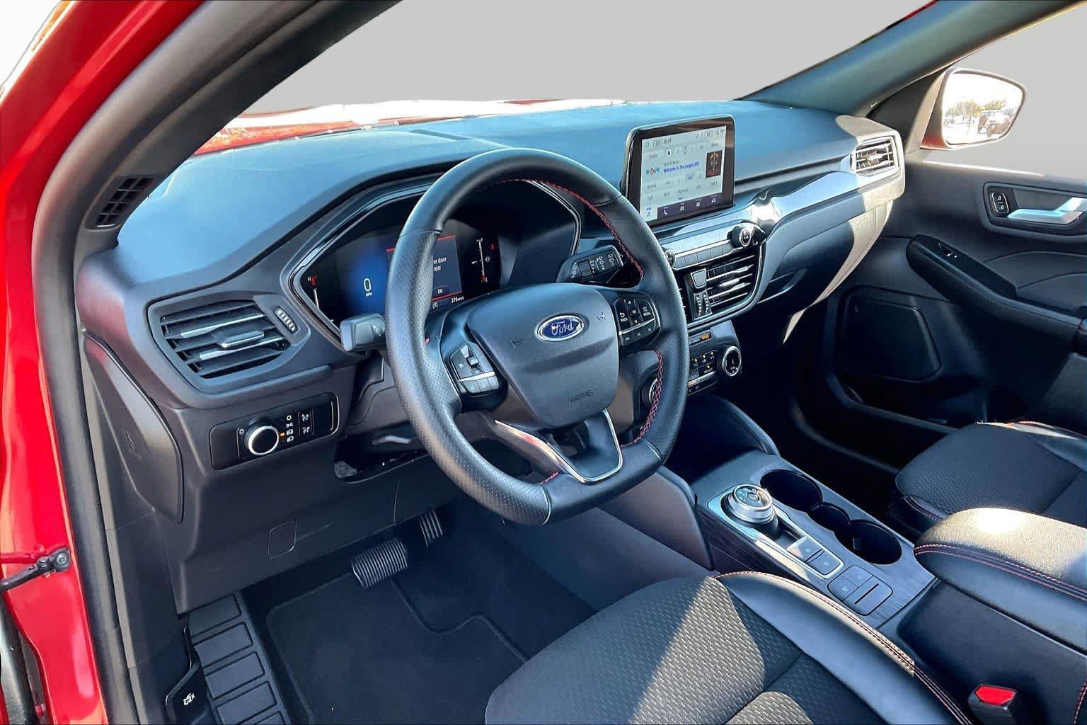 Used 2025 Ford Escape ST-Line FWD image 17