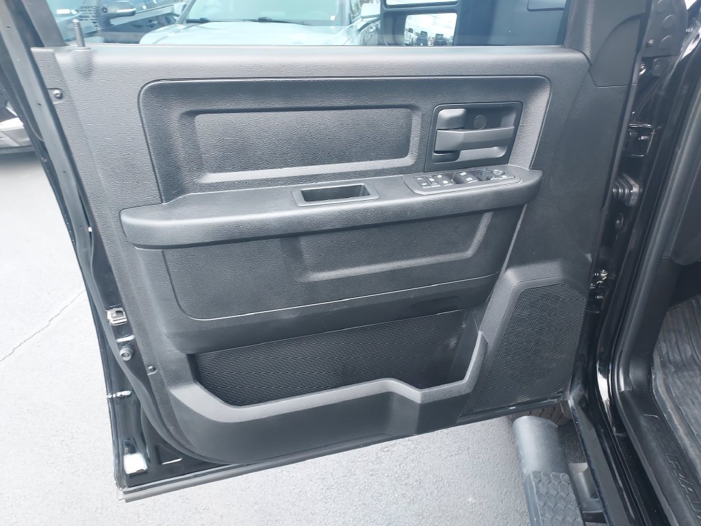 Used 2025 RAM 3500 Tradesman AWD/4WD image 12