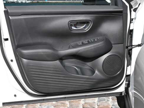 New 2026 Honda HR-V LX image 10