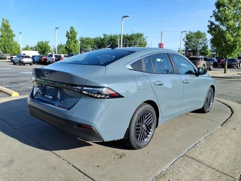 New 2026 Nissan Sentra SV w/ SV Convenience Package FWD image 8