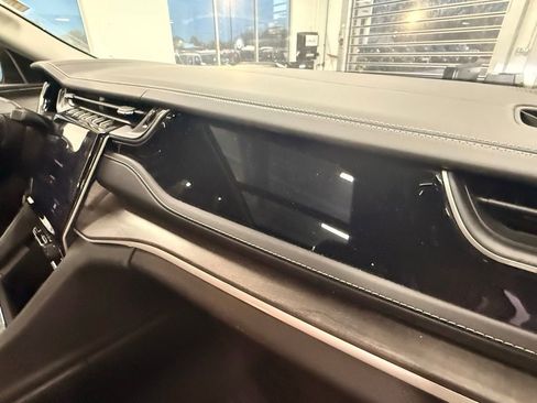 Used 2022 Jeep Grand Cherokee Limited 4xe image 13