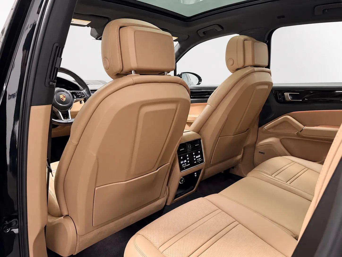 Used 2021 Porsche Cayenne AWD/4WD image 13
