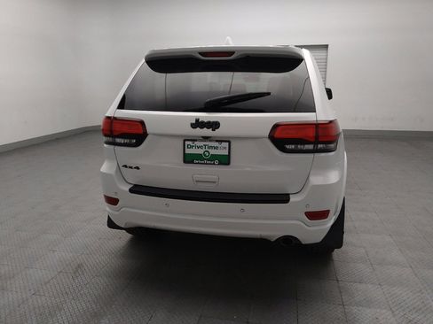 Used 2017 Jeep Grand Cherokee Altitude AWD/4WD image 7