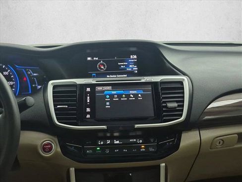Used 2017 Honda Accord EX-L image 15