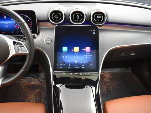 Used 2025 Mercedes-Benz C 300 4MATIC Sedan image 16