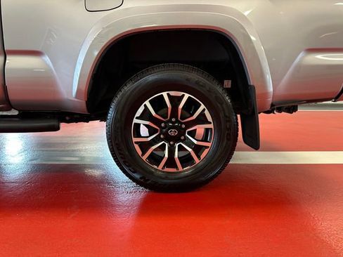 Certified 2023 Toyota Tacoma TRD Sport AWD/4WD image 27