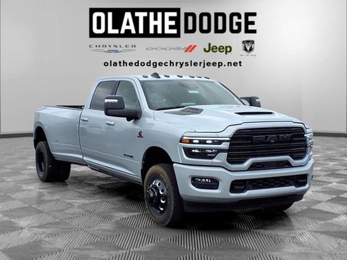 New 2026 RAM 3500 Laramie AWD/4WD image 29