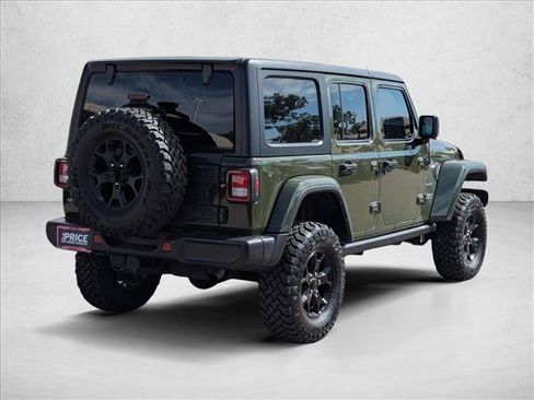 Used 2022 Jeep Wrangler Unlimited Sahara w/ Cold Weather Group AWD/4WD image 5