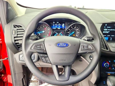 Used 2019 Ford Escape SE image 13