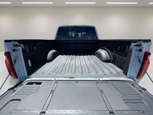 Used 2025 Ford F150 Raptor AWD/4WD image 39