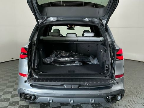 New 2026 BMW X5 xDrive40i w/ M Sport Package image 28
