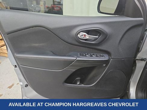 Used 2016 Jeep Cherokee Sport w/ Safety Group image 31