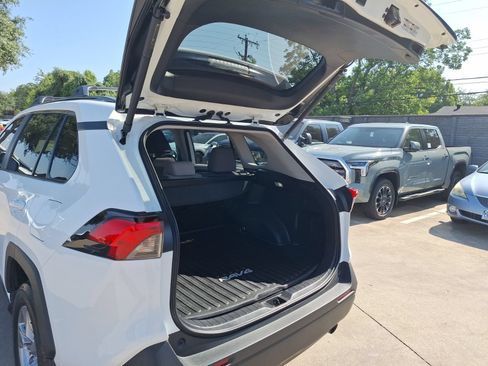 Used 2025 Toyota RAV4 XLE w/ Convenience Package FWD image 36