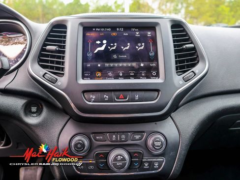 Used 2023 Jeep Cherokee Altitude Lux image 11