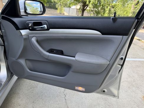 Used 2006 Acura TSX image 9