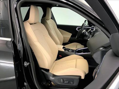 Used 2025 BMW X3 xDrive30i w/ Premium Package image 7