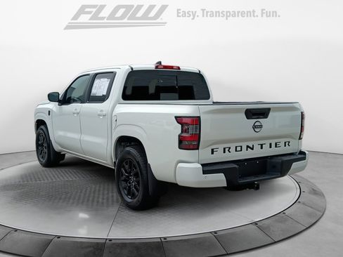 Used 2026 Nissan Frontier SV w/ Tow Package RWD image 5