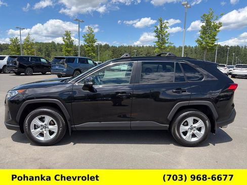Used 2020 Toyota RAV4 XLE w/ Convenience Package AWD/4WD image 4