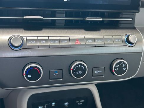 Used 2024 Hyundai Kona SE image 20