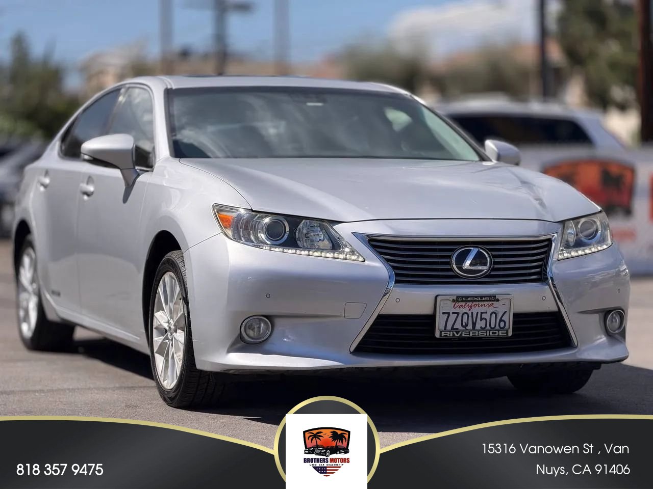 Used 2014 Lexus ES 300h w/ Premium Package w/Bamboo Trim FWD image 1