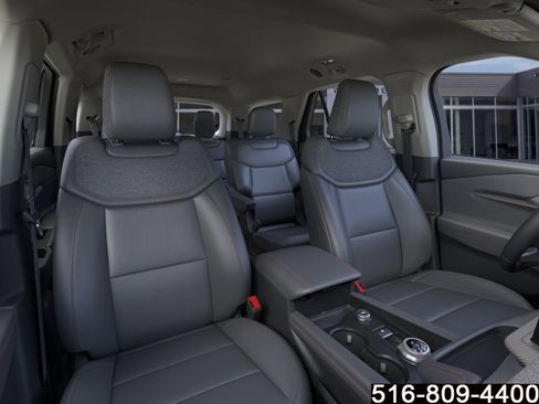 Used 2026 Ford Explorer Active w/ Active Comfort Package AWD/4WD image 11