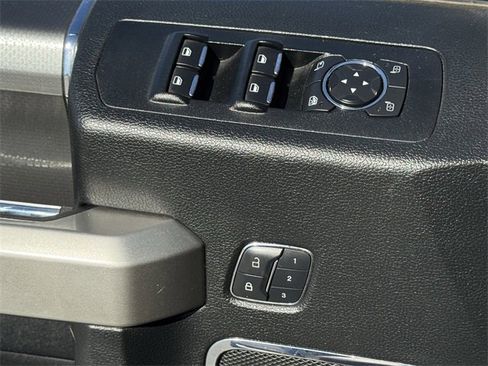 Used 2015 Ford F150 Lariat image 24