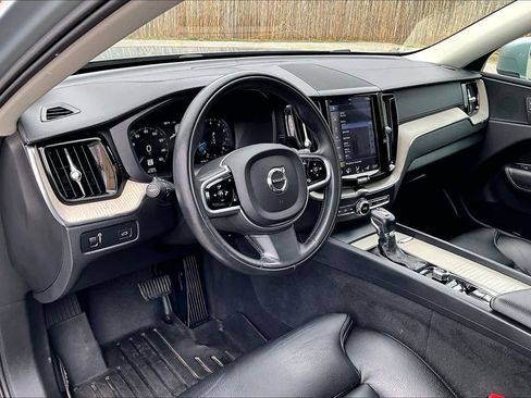 Used 2018 Volvo XC60 T5 Inscription w/ Convenience Package image 18