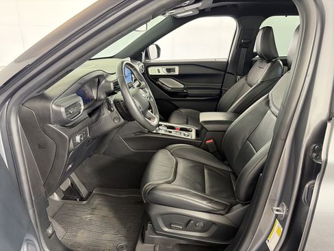 Used 2021 Ford Explorer ST w/ Equipment Group 401A AWD/4WD image 6