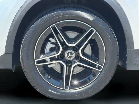 Certified 2023 Mercedes-Benz GLA 250 image 33