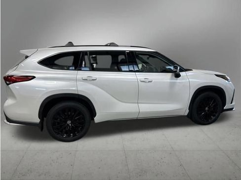 Used 2023 Toyota Highlander XSE AWD/4WD image 6