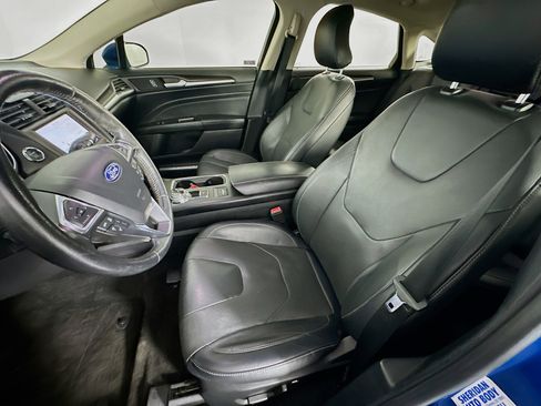 Used 2019 Ford Fusion Energi Titanium image 13