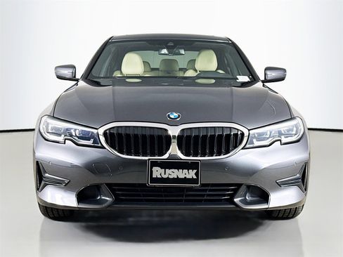 Used 2021 BMW 330i Sedan w/ Premium Package image 2