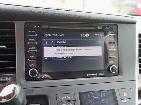 Used 2018 Toyota Sienna XLE w/ XLE Navigation Package image 23