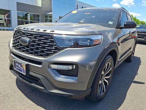 Certified 2023 Ford Explorer ST-Line w/ Class IV Trailer Tow Package AWD/4WD image 4